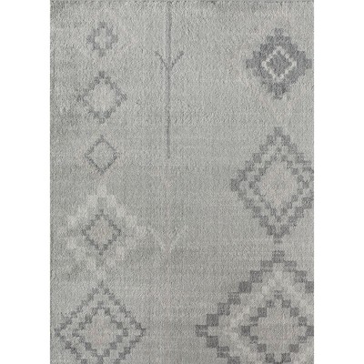 Gray Diamond Pattern Synthetic 2' x 4' Area Rug