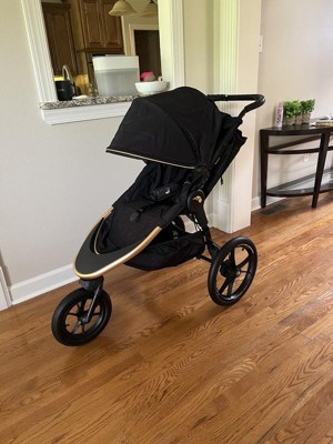 summit™ X3 jogging stroller