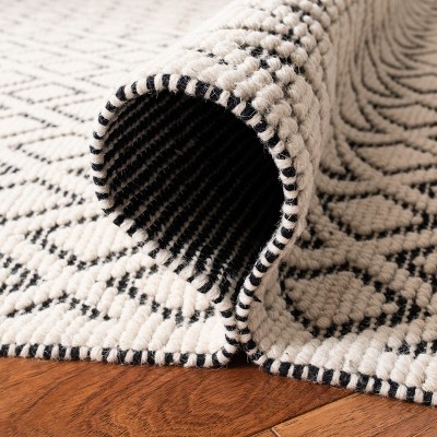 Ivory and Black Hand-Knotted Wool Area Rug, 3' x 5'