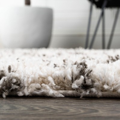 Gray and Ivory Moroccan Diamond Shag 4' x 6' Area Rug