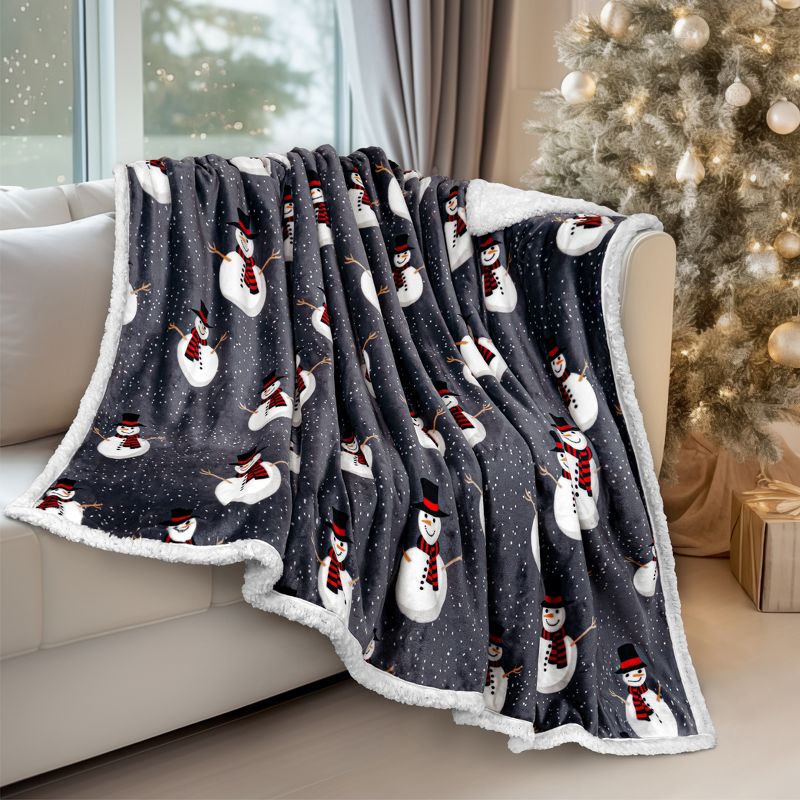 PAVILIA Fleece Plush Microfiber Throw Blanket for Couch, Sofa and Bed, Reversible, 4 of 10