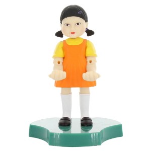 Exquisite Gaming: Holdems: Squid Games: Young-Hee Girl - 1 of 4