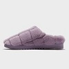 dluxe by dearfoams Women's Textured Furry Clog Slippers - Plum Purple - 2 of 4