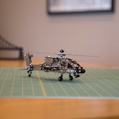 toy apache helicopter