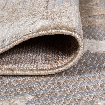 Sumak High-Low Pile Gray and Beige Geometric Rug