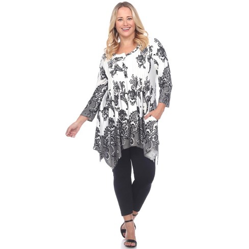 Women's Plus Size Paisley Scoop Neck Tunic Top with Pockets - White Mark - image 1 of 3