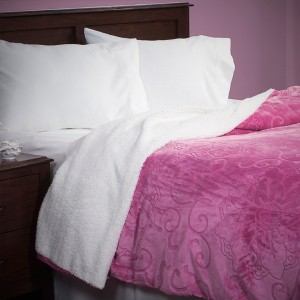 Yorkshire Home Floral Etched Fleece Blanket with Sherpa - Pink (Full/Queen)
