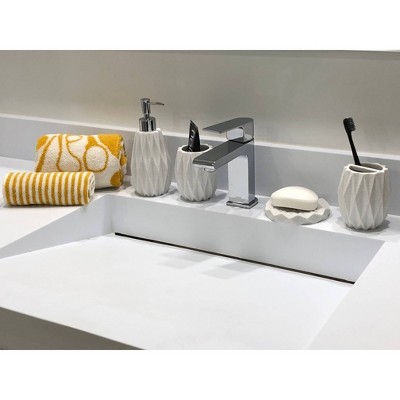 White Diamond Pattern Polyresin 4-Piece Bath Accessory Set