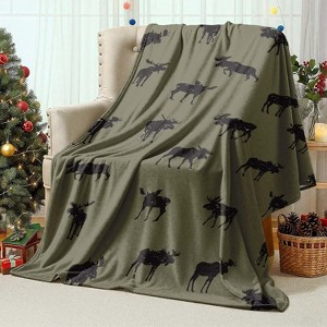 Lomsoe Santa Claus Christmas Throw Blanket, Pink Santa Claus Xmas Tree Snowflake Design Blanket, Cozy Soft Warm Flannel Blankets. - 1 of 4