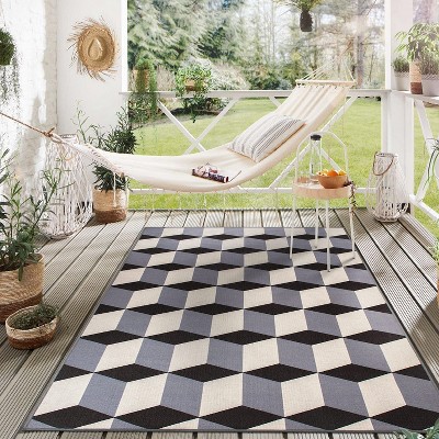 Gray Geometric Flatweave Indoor/Outdoor Area Rug 5' x 7'
