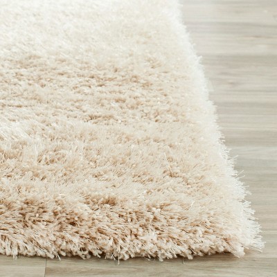 Southern Charm Ivory Shag Area Rug, 4' x 6', Hand-knotted Synthetic
