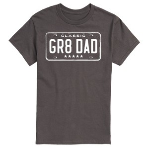Men's - Instant Message - Gr8 Dad License Plate Short Sleeve Graphic T-Shirt - 1 of 4