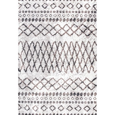 Ivory and Brown Reversible Diamond Synthetic Area Rug 5x8