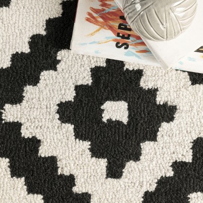 Scandinavian Diamond Handmade Wool Runner Rug in Black