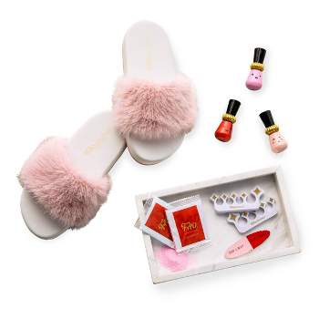 FAO Schwarz Slippers Pedicure Gift Set