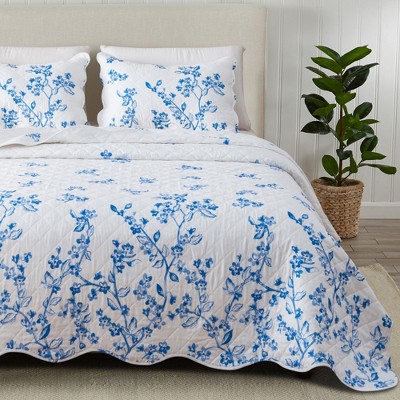 Great Bay Home Floral Reversible Quilt Set With Shams