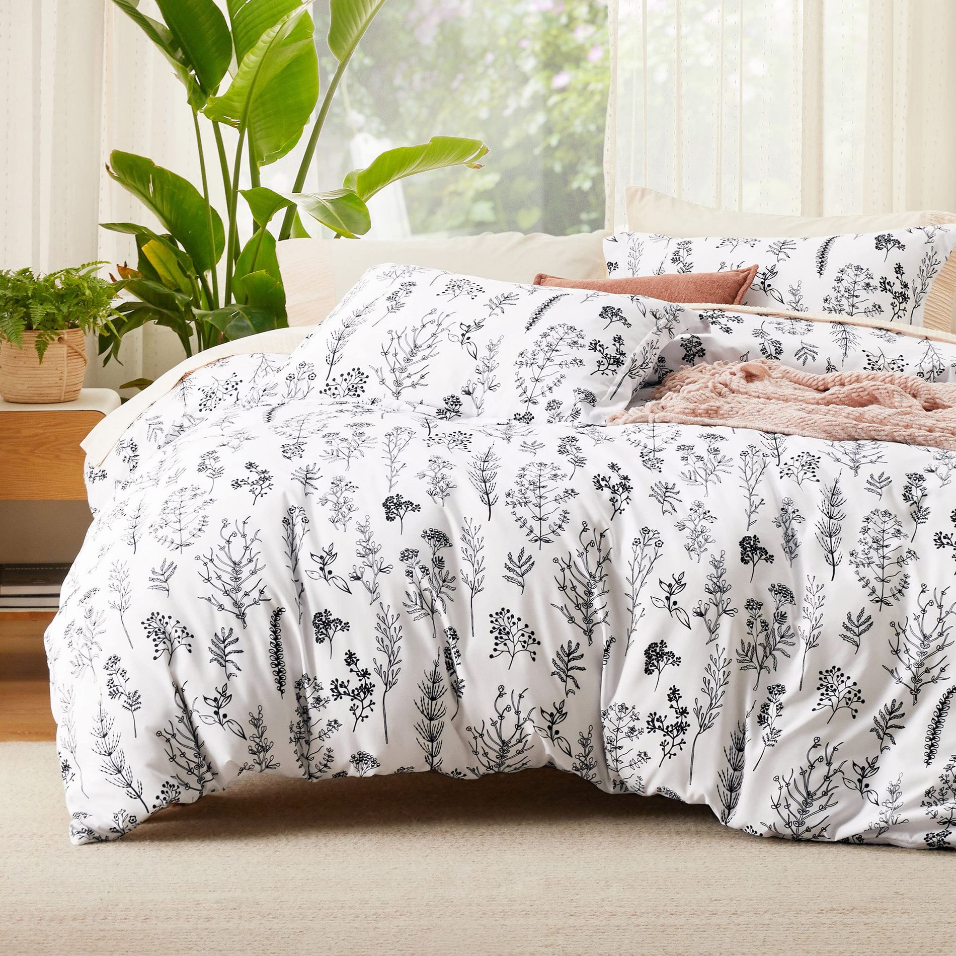 Bedsure Comforter Set,Soft Reversible Floral Bedding Lightweight Botanical Bed Set for All Seasons Easter Gifts for Family