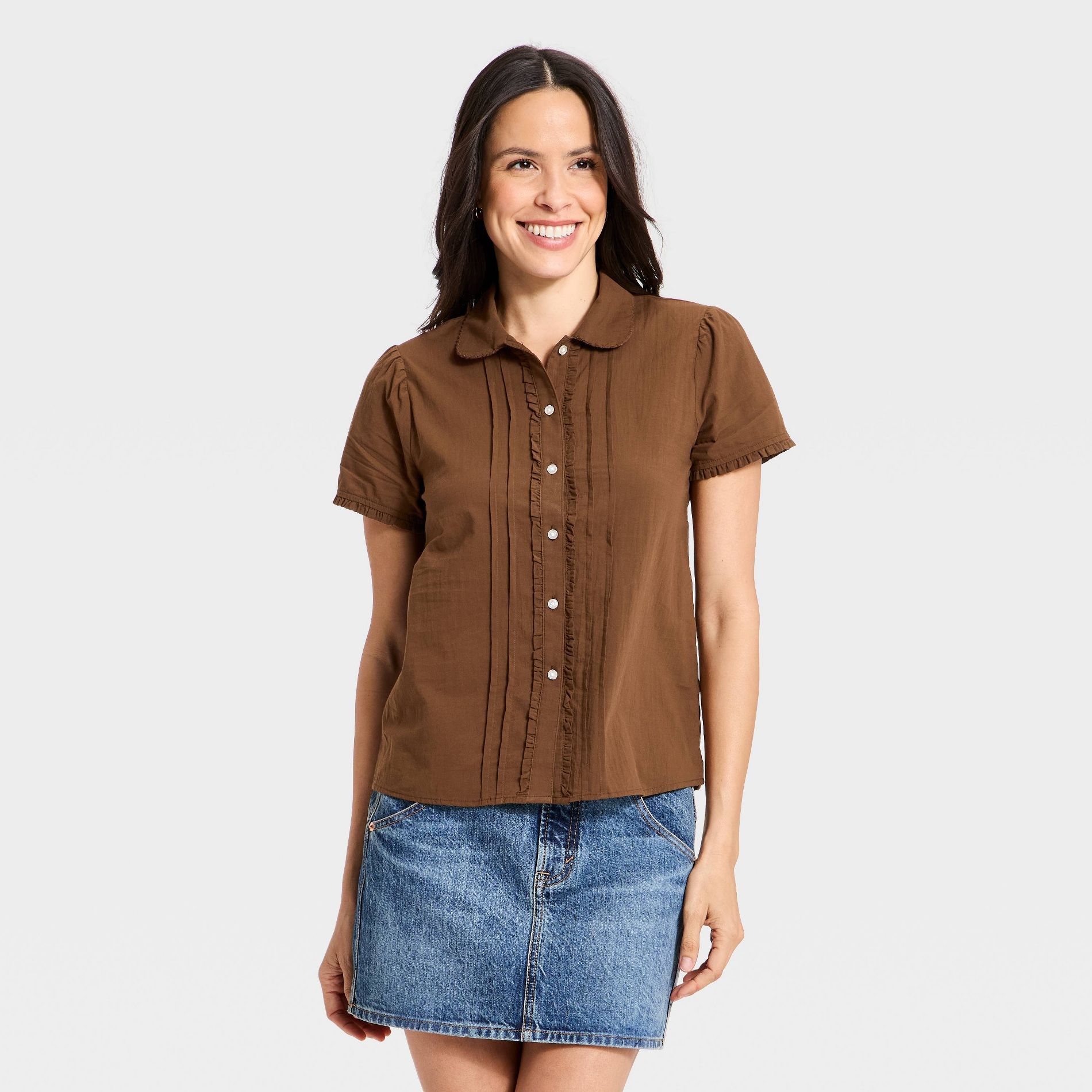 Women's Short Sleeve Collared Button-Up Shirt - Universal Thread™