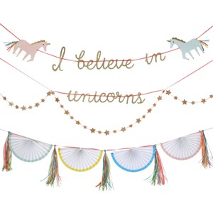 Meri Meri I Believe In Unicorns Garland (14' with excess cord - Pack of 1) - 1 of 4