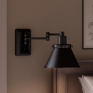 Urban Ambiance Luxury Traditional Wall Light,  9.625"H x 8.25"W,  Midnight Black Finish, UHP3311 - 1 of 4