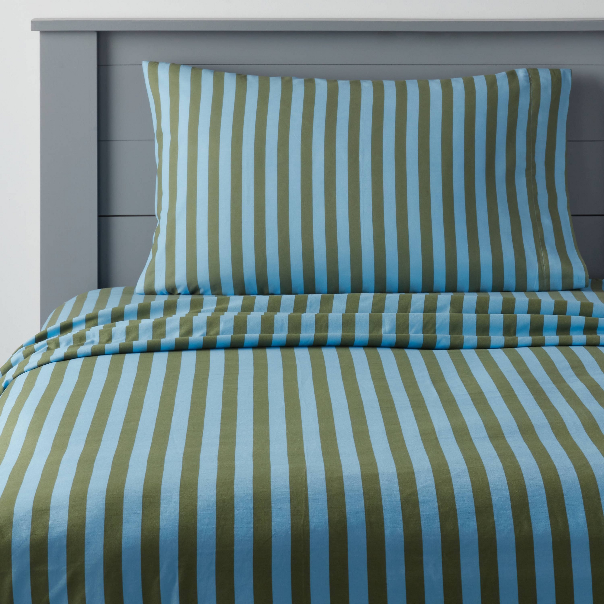 Queen Striped Kids' Cotton Sheet Set Blue/Green - Pillowfort™
