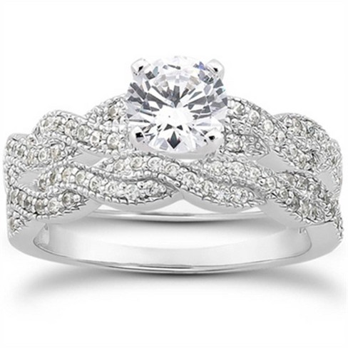 Pavé diamond solitaire wedding ring set