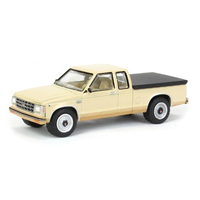 Greenlight Collectibles 1/64 1983 Chevrolet S-10 Durango with Bed Cover Blue Collar Series 11 35240-C