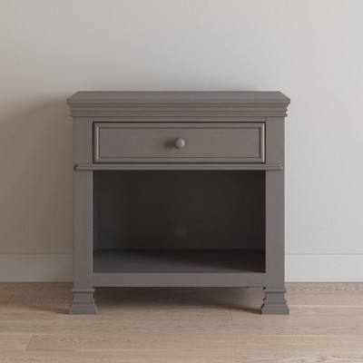 Chelsea Gray Pinewood 1-Drawer Nightstand with Open Shelf