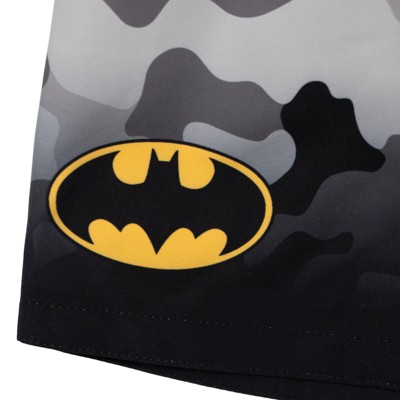 DC Comics Batman Little Boys Cosplay Rash Guard, Swim Trunks and Detachable Cape UPF 50+ 3 Piece Outfit Set Camo Gray / Black / Yellow — фото 5