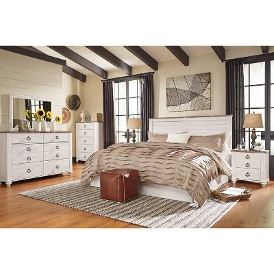 Willowton Whitewashed Wood California King Panel Bed
