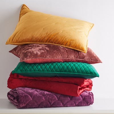 Luxurious King-Sized Reversible Red Velvet Quilt