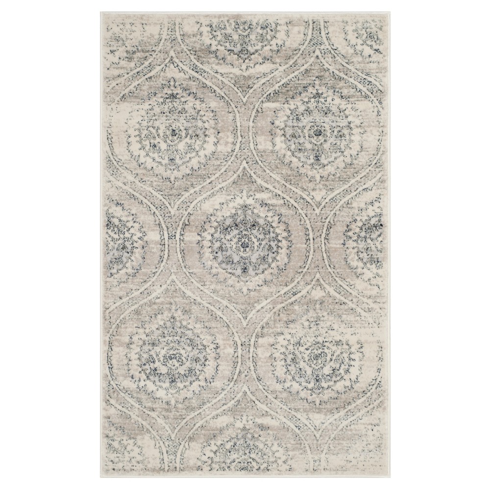 Light Cream Damask Loomed Area Rug 4'x6' - Safavieh