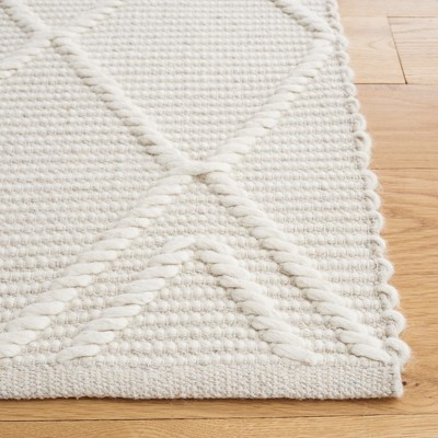 Ivory Handwoven Wool and Cotton 4' x 6' Area Rug