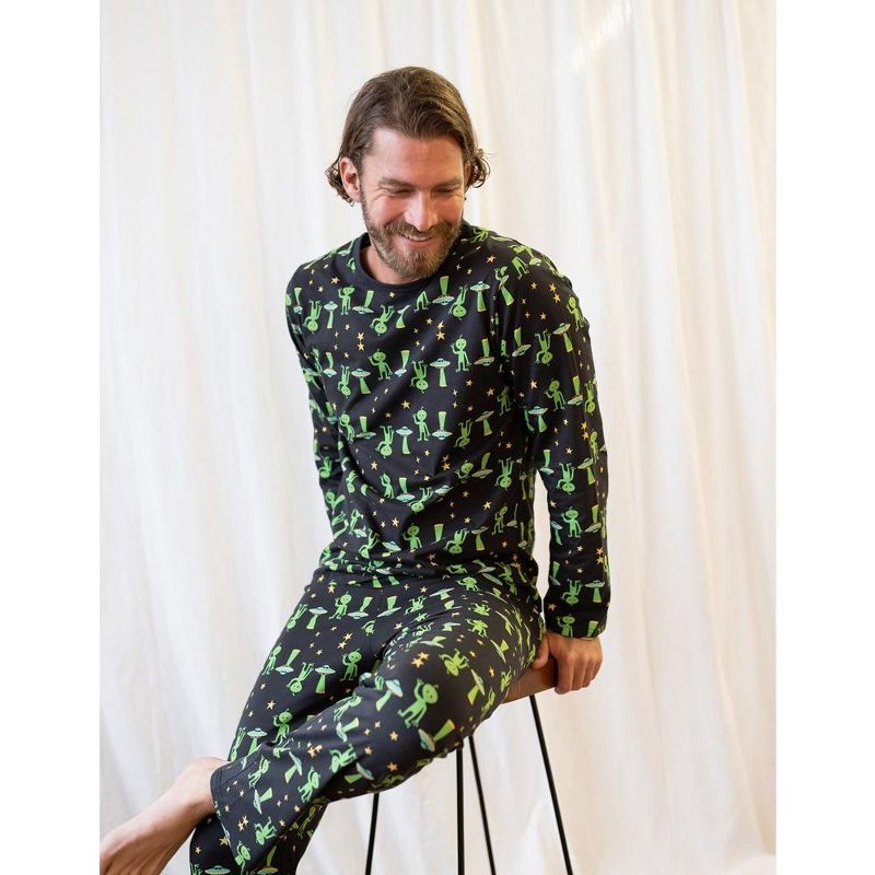 Leveret Mens Two Piece Cotton Halloween Pajamas, 2 of 3