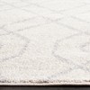 Amherst AMT407 Power Loomed Area Rug  - Safavieh - 3 of 4