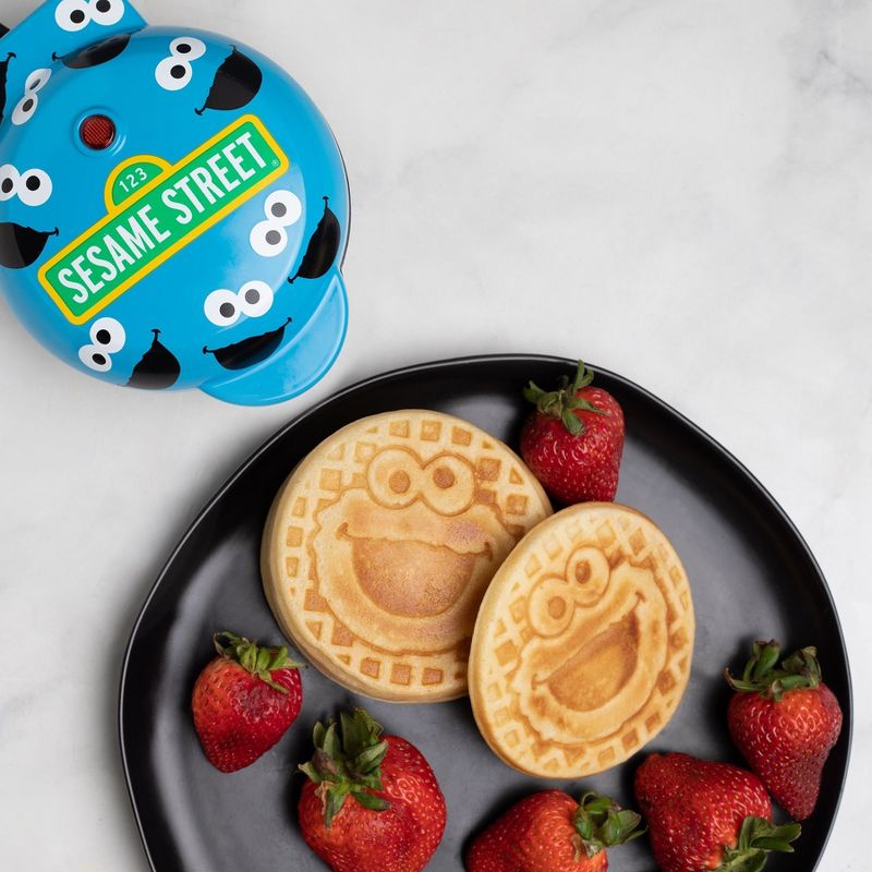 Uncanny Brands Sesame Street Cookie Monster Mini Waffle Maker, 1 of 6