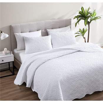 The Nesting Company Ivy 3 Piece Bedspread Set Elegant & Rich Soft Feel Includes 1Bedspread 2 Shams