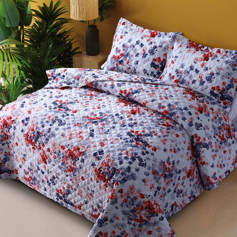 Queen Juliette Printed Oversized Quilt Set Red - Azores Home, 4 of 5