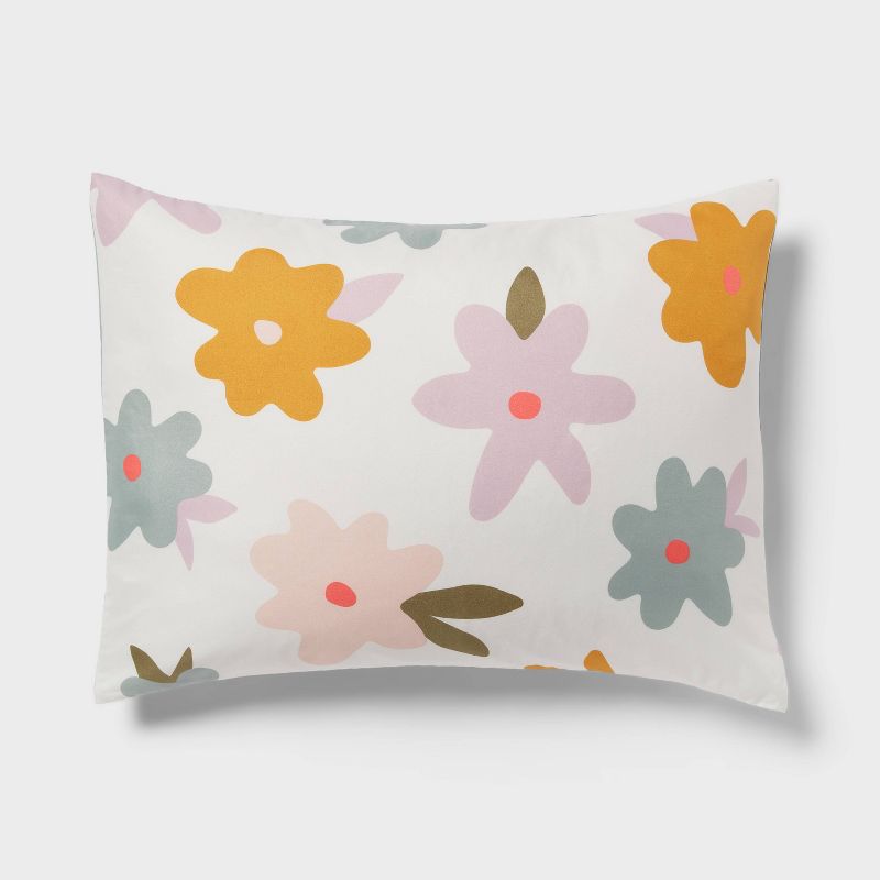 Floral Value Multi-Piece Kids' Bedding Set - Pillowfort™, 5 of 11