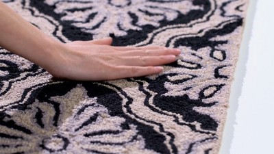 Reversible Creme Hand-Knotted Easy Care Synthetic Rug, 6' x 9'