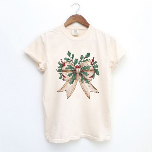 Simply Sage Market Women's Holly Leaves Coquette Short Sleeve Garment Dyed Tee - 1 of 4