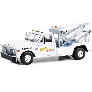 1969 Chevrolet C-30 Dually Wrecker Tow Truck "Jerry’s Towing" White "The Fall Guy" TV 1/18 Diecast Model Cars by Greenlight - 1 of 1