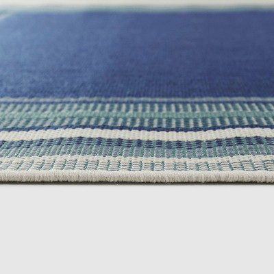 Kalena Blue and White Braided Synthetic 8' x 10' Indoor/Outdoor Rug