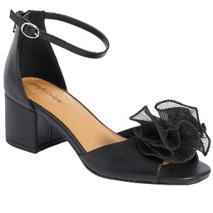 Comfortview Women's The Averill Pump (Wide Widths Available) - 1 of 4
