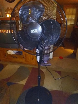 BLACK & DECKER BFSR16B 16 in. Stand Fan with Remote Control, Black