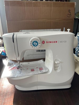 Singer M1000 Portable Lightweight Basic Sewing Machine With 32 Stitch  Applications And Accessories For Mending And Basic Garment Repairs, White :  Target