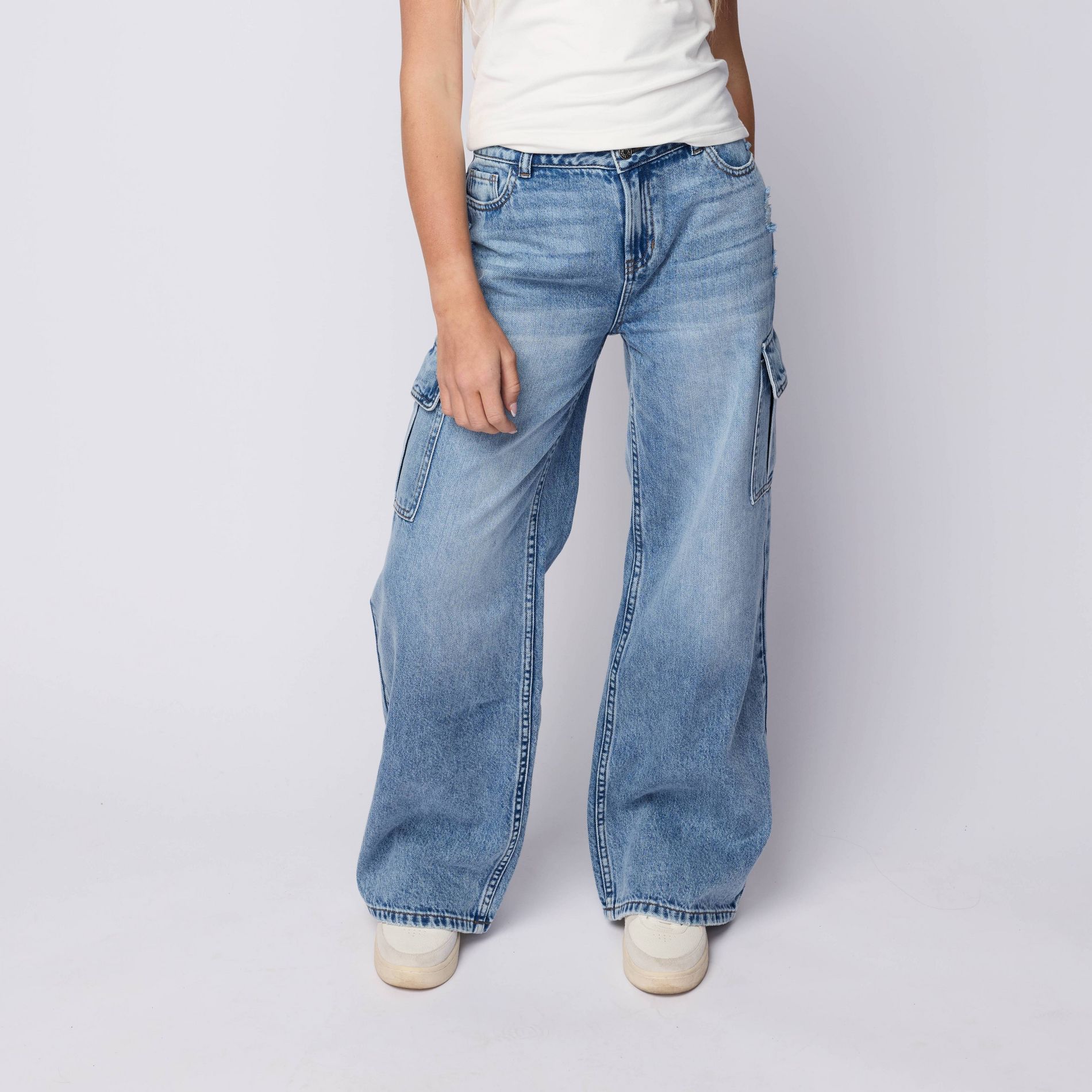 Pacsun Kids Girls' Mid-Rise Ultra Baggy Cargo Jeans - Medium Wash 10