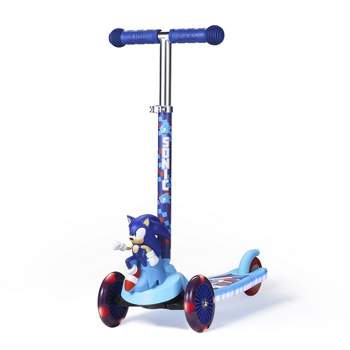 Sonic the Hedgehog Tilt and Turn Scooter with Light Up Wheels and Deck