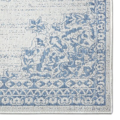 Elegant Medallion Grey/Blue Indoor/Outdoor Synthetic Runner Rug