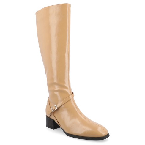 Comfortable wide width clearance boots